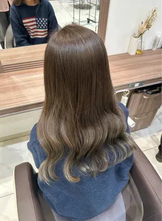ロング カラー 冨樫 沙良のヘアスタイル