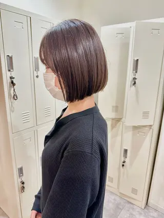 ショート 白髪ぼかしハイライト レイヤー川口　元気のヘアスタイル