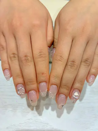 ネイル Nest 岩崎のネイルデザイン