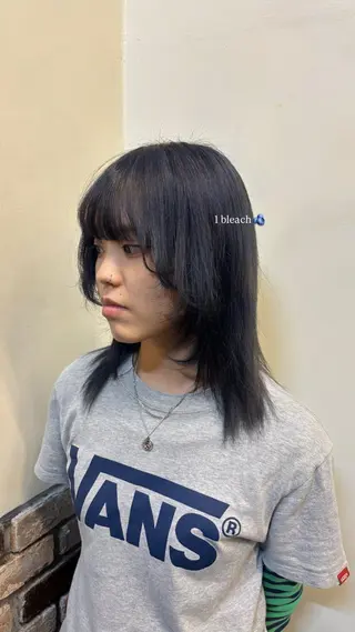 ミディアム GATE.所属・梅田／ハイトーン ／アレンジ／りなのヘアスタイル