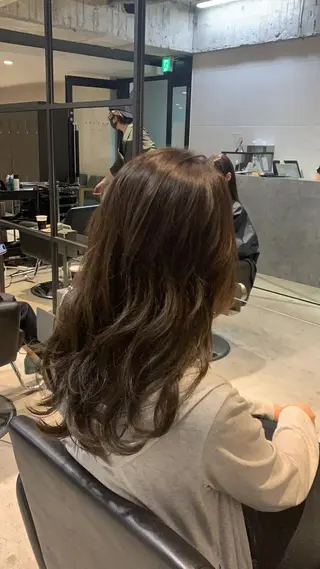 ミディアム カラー パーマ 🌈艶髪/髪質改善 新宿itouのヘアスタイル