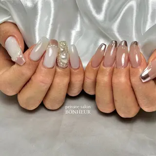 ネイル BONHEUR Annaのネイルデザイン
