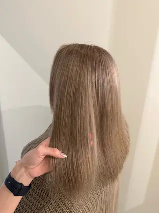 ロング カラー 内沼 恵留菜のヘアスタイル