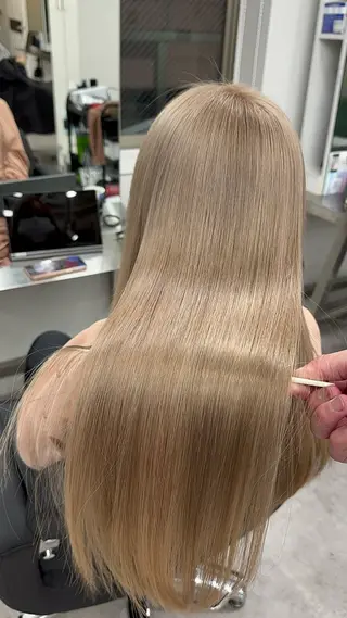 ロング カラー ヘアアレンジ ⭐️柏木皇気ブリーチ ムラ修正/他店直しのヘアスタイル