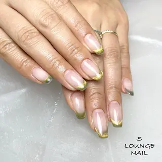 ミディアム ネイル S LOUNGE NAIL所属・パーツたくさん🍓 SUMIのネイルデザイン