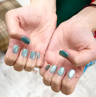 ネイル マハロネイルサロン横浜店所属・吉田 里菜のネイルデザイン