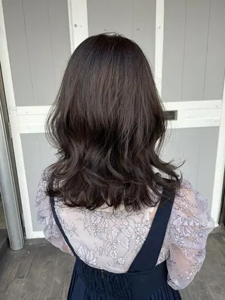 ミディアム カラー miloc かおりのヘアスタイル