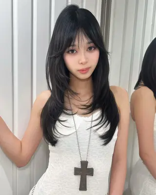 ロング カラー ヘアアレンジ yoko/レイヤー /小顔ボブ/艶カラーのヘアスタイル