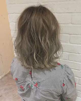 ミディアム フジサキ ケンのヘアスタイル