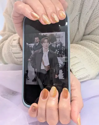 ネイル La Belle Vie所属・imaichise 🧡💜推しネイルのネイルデザイン