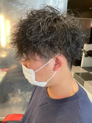 ショート パーマ メンズ メンズヘア特化 崎田 成人のヘアスタイル