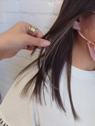 セミロング カラー 💫レイヤーカット 💫ブリーチ💫サキのヘアスタイル