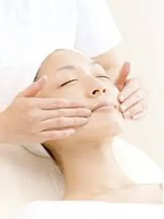 ナリスデアイム和歌山店所属・島津 恵のエステ・リラクイメージ