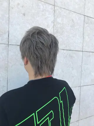 ショート カラー カラーリスト菅澤 岳のヘアスタイル