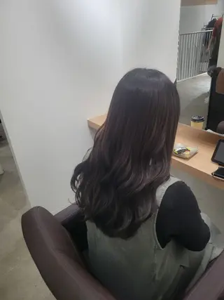 ロング attrait/ HIROKO🌺のヘアスタイル