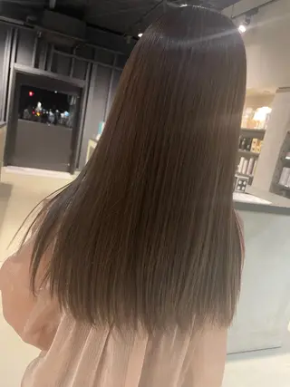 カラー 大川 桃里のヘアスタイル