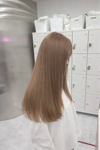 カラー 透明感ベージュ🤎 ナチュラルレイヤーのヘアスタイル