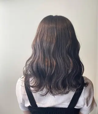 ミディアム カラー 🌿ガクト 🌿艶髪透明感のヘアスタイル