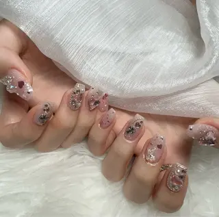 ネイル &ME ネイルサロンのネイルデザイン