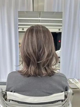 ミディアム カラー risa | 透明感 カラー|ベージュのヘアスタイル