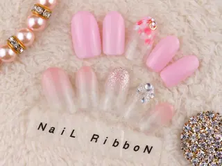 ネイル ネイルリボン 受付スタッフのネイルデザイン