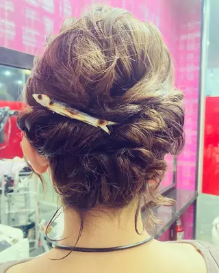 ミディアム ヘアアレンジ 横山 千春のヘアスタイル