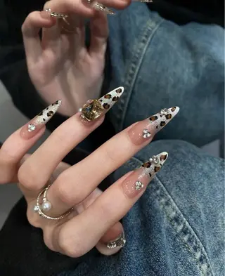 ネイル HIN NAILのネイルデザイン