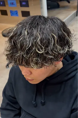 カラー パーマ メンズ QOL円山 SHOTAのヘアスタイル