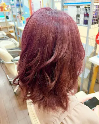 カラー まさき✂︎ブリーチ／ デザインカラーのヘアスタイル