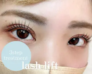 マツエク・マツパ sara lazo 県病院前のマツエク・マツパデザイン