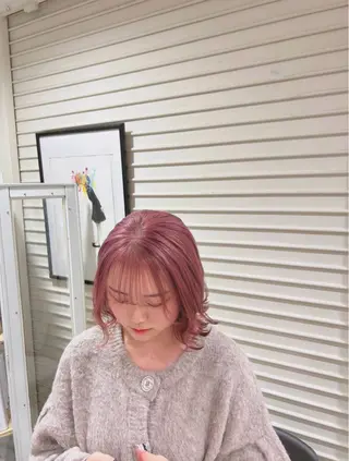 ミディアム 透明感カラー NAN AMI グレージュのヘアスタイル