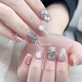 ネイル Queens 榊 まおのネイルデザイン