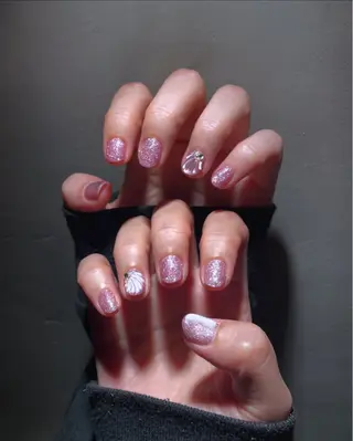 ネイル Nailsalon Repos.所属・Rika🌼 シンプル•マグネットのネイルデザイン