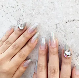 ネイル 佐藤 穂乃香のネイルデザイン