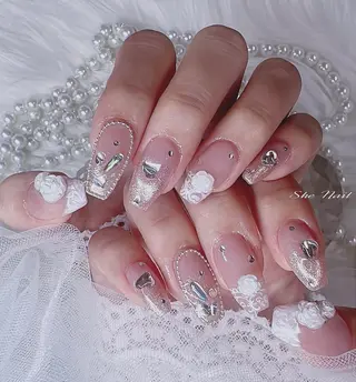 ネイル She   Nail所属・ISA_ BELLAのネイルデザイン