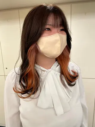 セミロング カラー 髪質改善サロンLOUIMADNA栄店所属・🌈縮毛矯正特化 杉浦　夏生のヘアスタイル