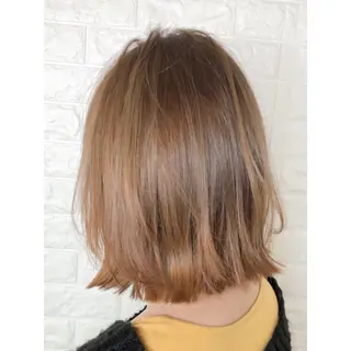 ショート カラー KIZU 髪質改善 怪談を語る美容師のヘアスタイル