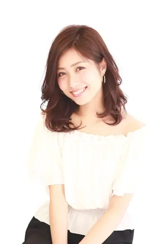 ミディアム セミロング ロング カラー パーマ 横手 愛美のヘアスタイル