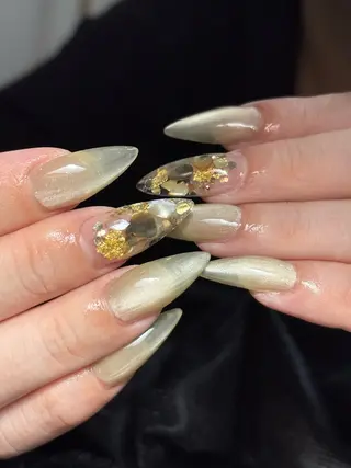 ネイル ✴︎ Delightのネイルデザイン