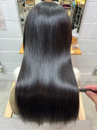 ロング 見奈美 凜のヘアスタイル