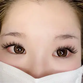 マツエク・マツパ LUCE 伊藤 光梨のネイルデザイン