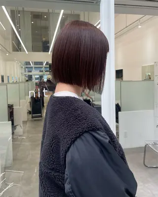 ショート カラー AHNKISM所属・似合わせカット💎 トレンドレイヤーのヘアスタイル