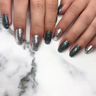 ロング カラー ヘアアレンジ キッズ ネイル マツエク・マツパ 福田 加奈のネイルデザイン