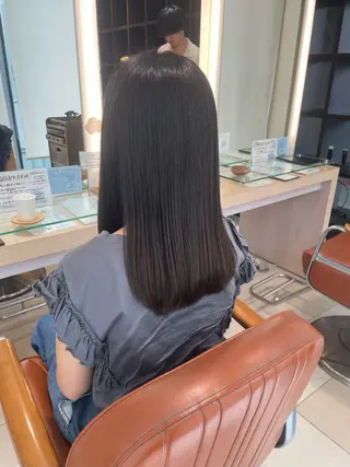 セミロング 青沼夏未/オリーブ/ 寒色カラーのヘアスタイル