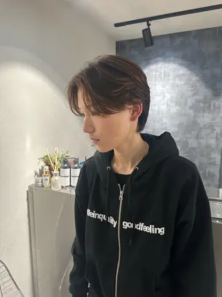 ミディアム カラー パーマ メンズ SALOWIN 原宿 iori所属・🌟原宿指名No.1 センターパート⭐️のヘアスタイル