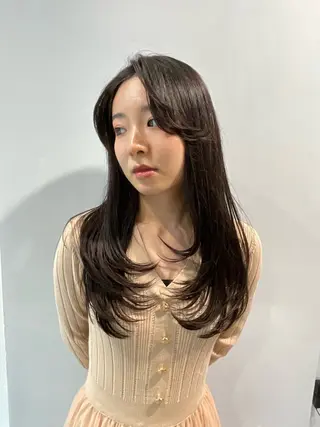 ロング レイヤー/小顔矯正 透明感カラー✨生真のヘアスタイル