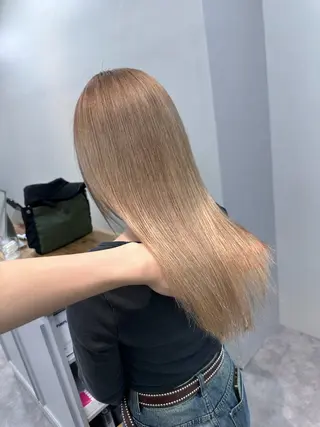 セミロング ミルクティーベージュ 💫HARUTOのヘアスタイル