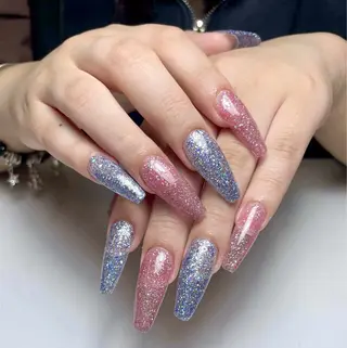 ネイル JINIE689 ジンのネイルデザイン