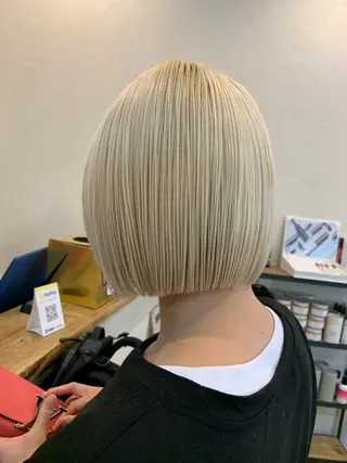 ミディアム カラー 🐝肥田 しょーと🐝のヘアスタイル