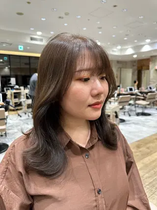 ミディアム カラー 必ず似合わせます/ レイヤー/石戸谷海斗のヘアスタイル